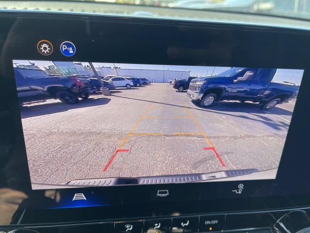 Used 2026 Chevrolet Colorado Trail Boss AWD/4WD image 17