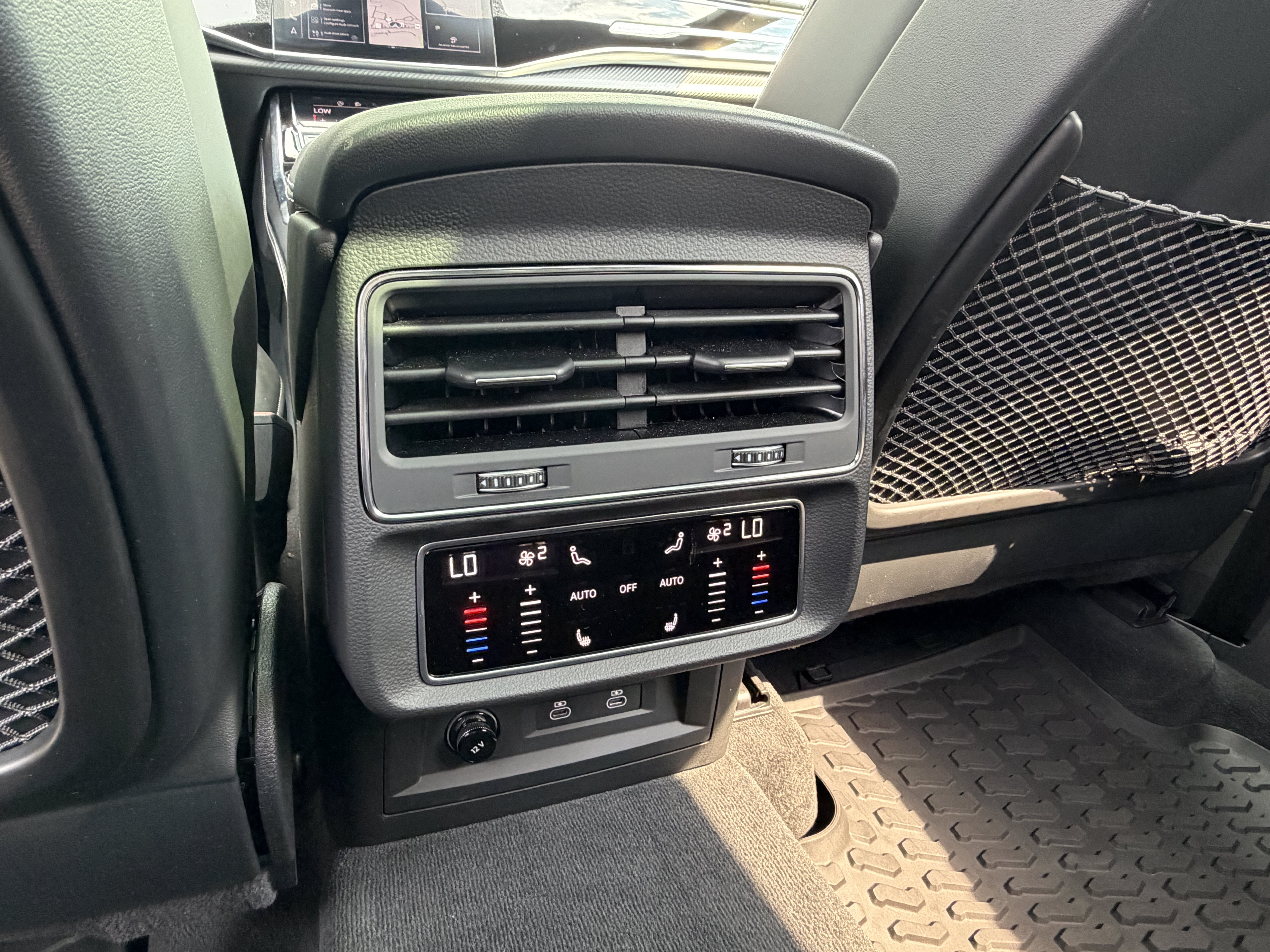 Certified 2025 Audi SQ8 Prestige w/ Prestige Package AWD/4WD image 18