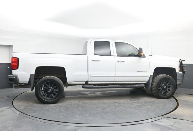 Used 2017 Chevrolet Silverado 2500 LT AWD/4WD image 15