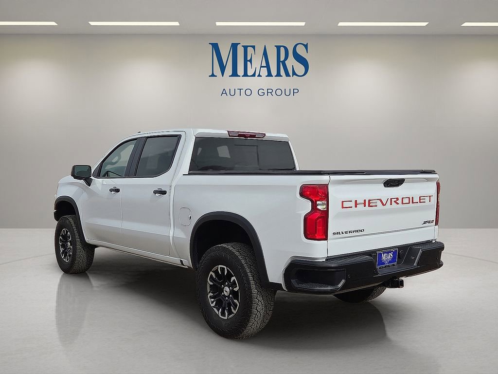 Used 2025 Chevrolet Silverado 1500 ZR2 image 3