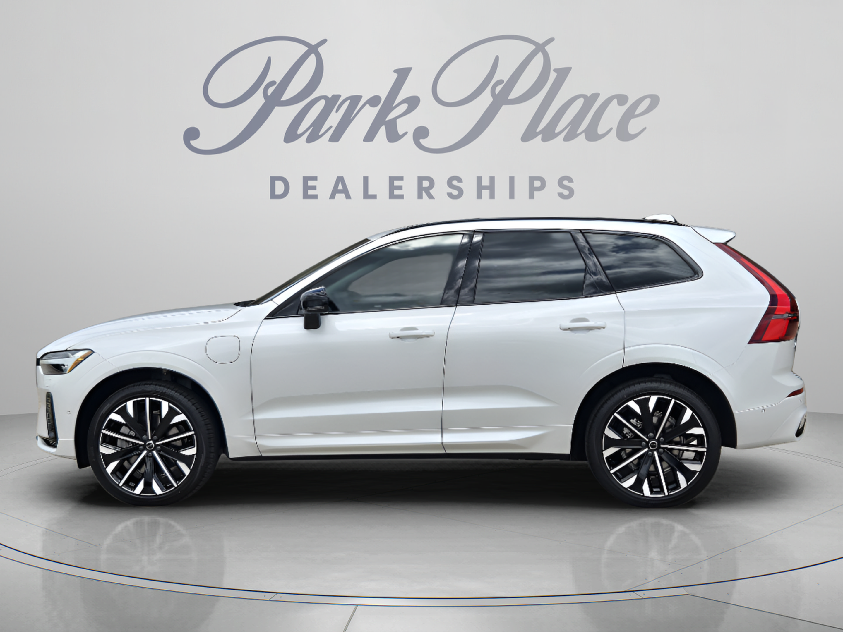 New 2026 Volvo XC60 T8 Ultra w/ Protection Package Premier AWD/4WD video 2