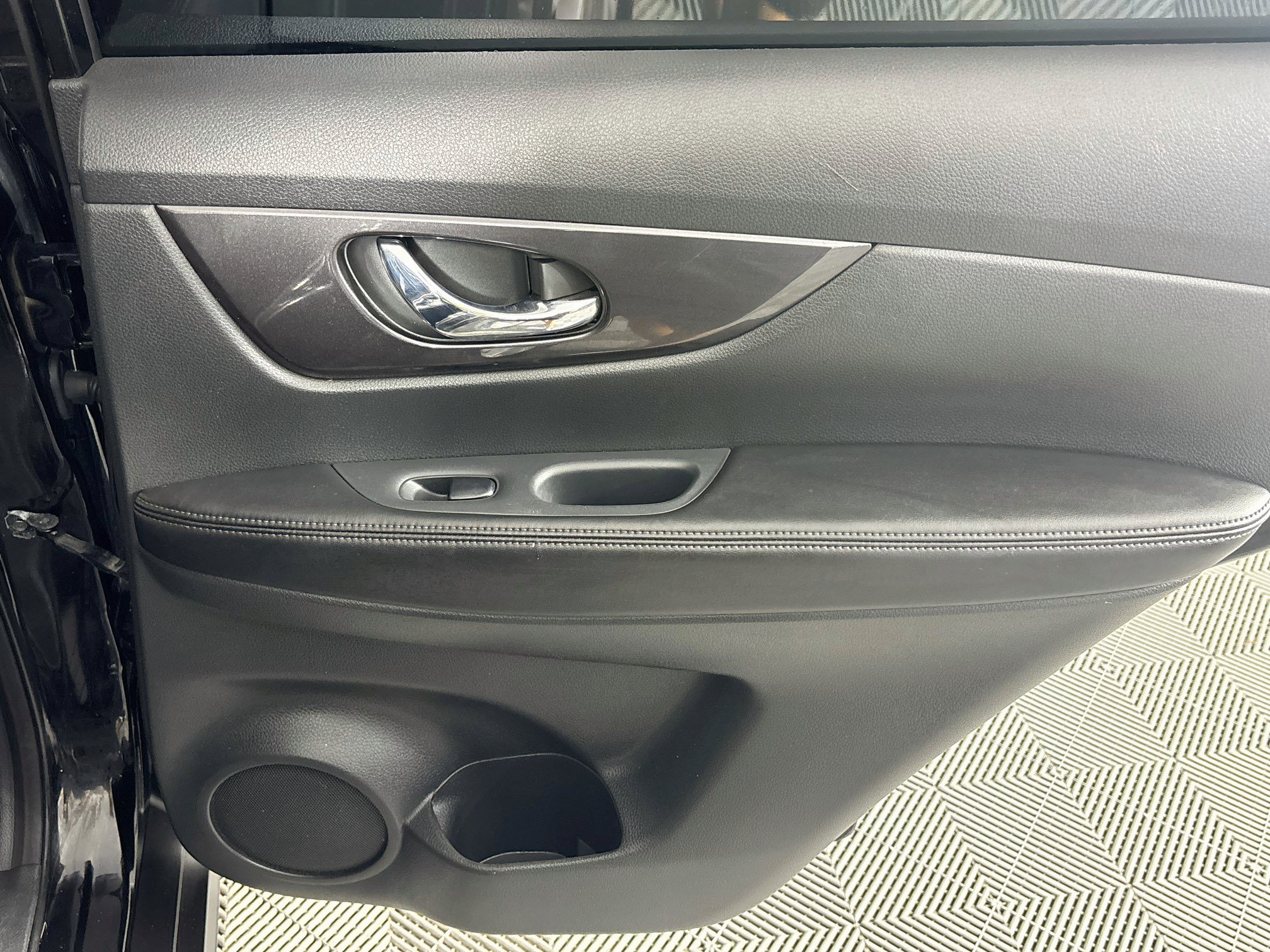 Used 2019 Nissan Rogue S w/ Special Edition Package FWD image 42
