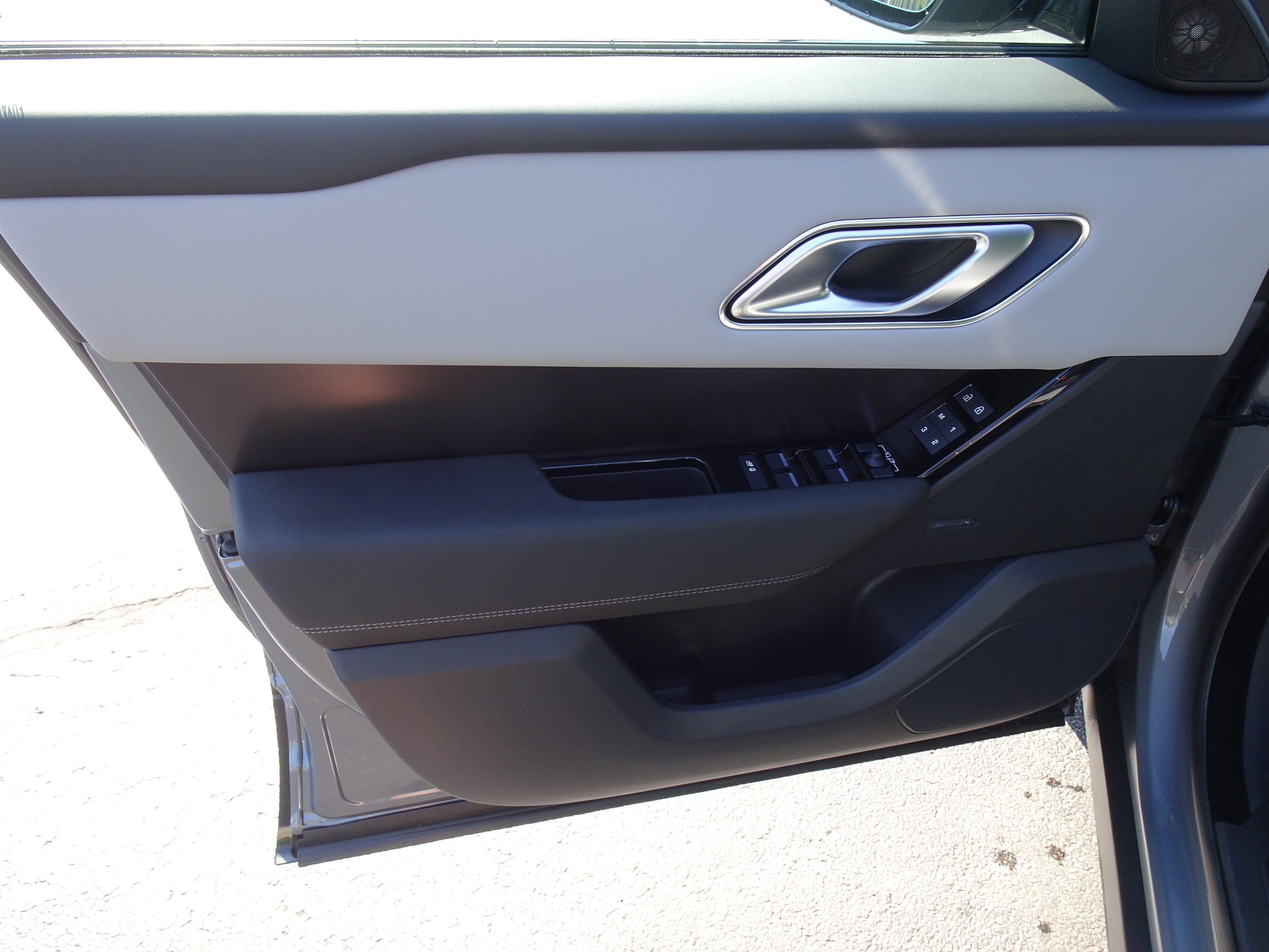 New 2026 Land Rover Range Rover Velar Belgravia AWD/4WD image 20