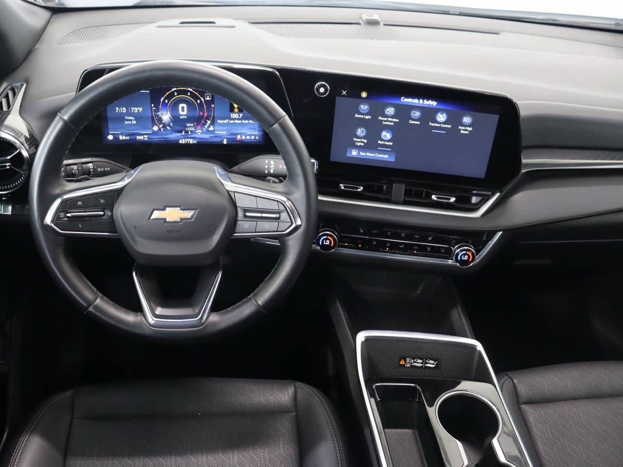 Certified 2025 Chevrolet Equinox LT w/ Convenience Package II AWD/4WD image 11
