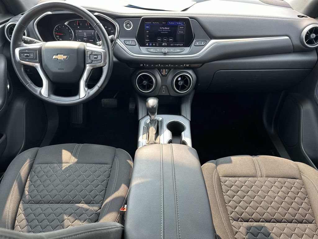 Used 2020 Chevrolet Blazer LT w/ LPO, Floor Liner Package FWD image 3