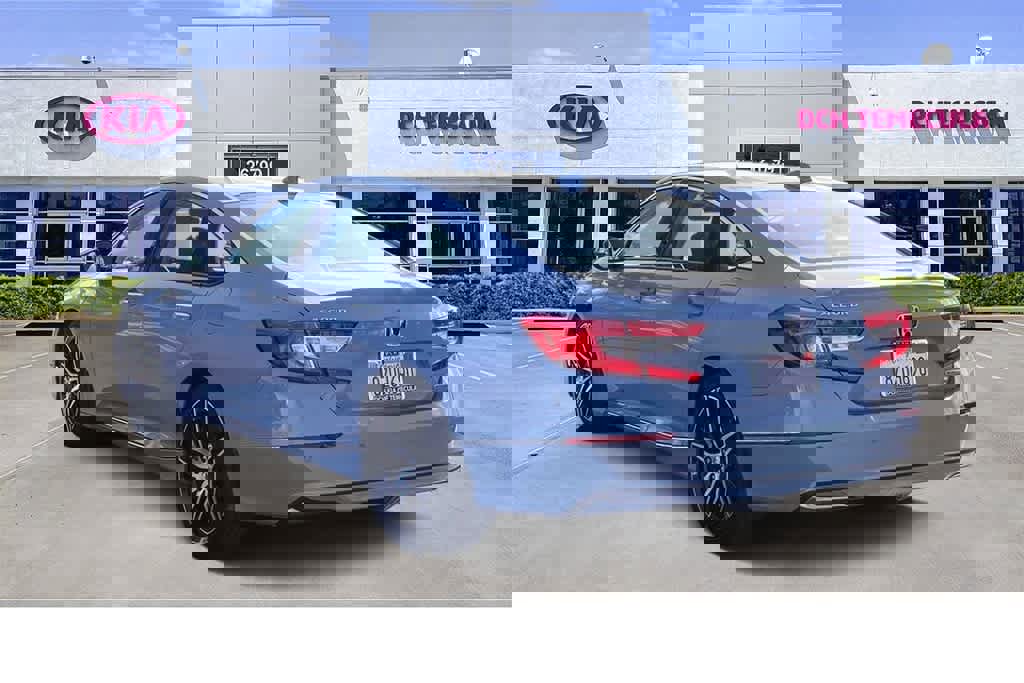 Used 2022 Honda Accord Touring image 6