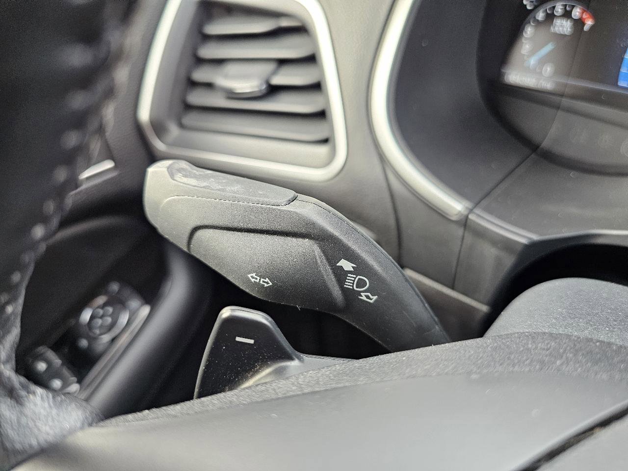 Used 2015 Ford Edge SEL w/ Equipment Group 201A image 47