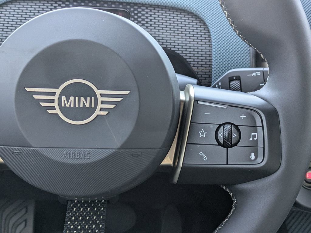 Used 2025 MINI Cooper Countryman S w/ Comfort Package Max image 22