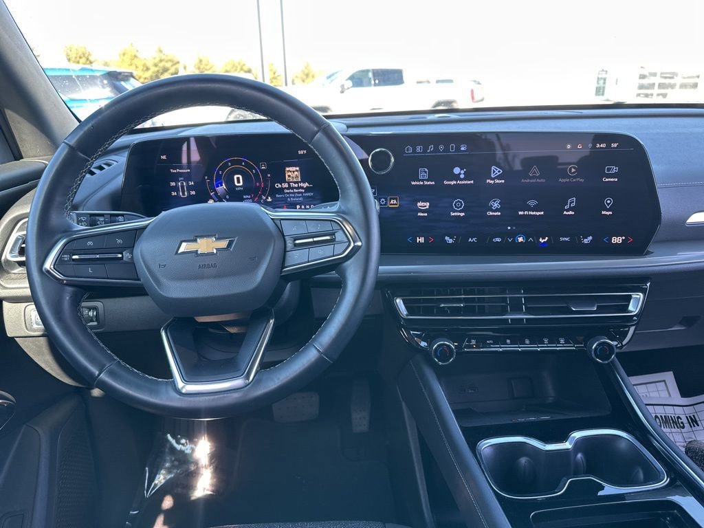 Used 2024 Chevrolet Traverse LT image 7