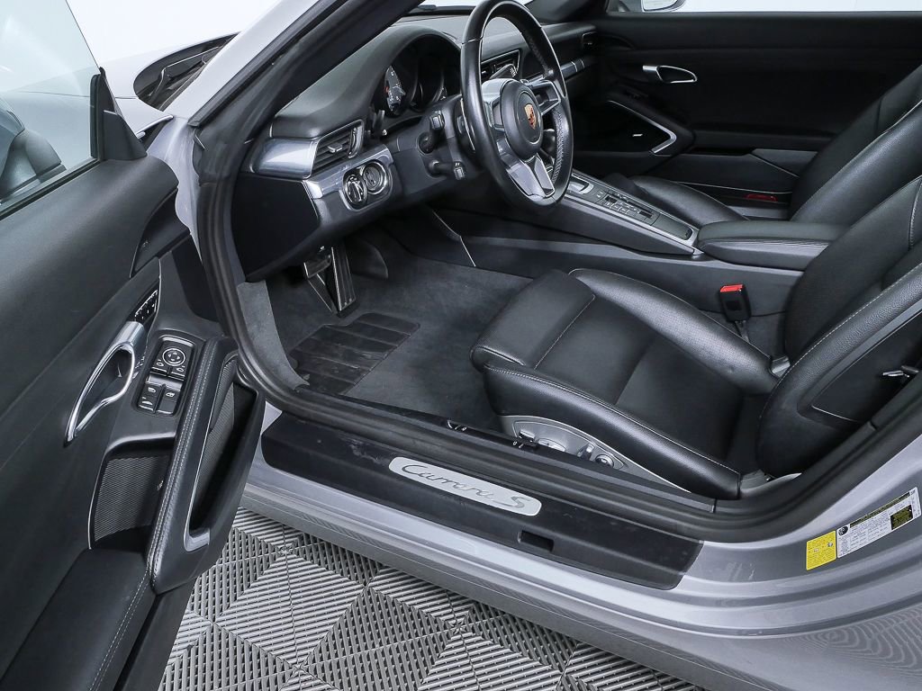 Certified 2019 Porsche 911 Carrera S image 8