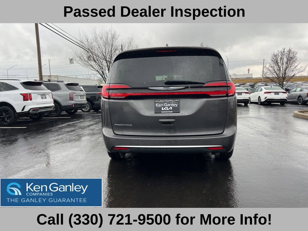 Used 2021 Chrysler Pacifica Touring-L w/ Uconnect Theater Family Group image 11