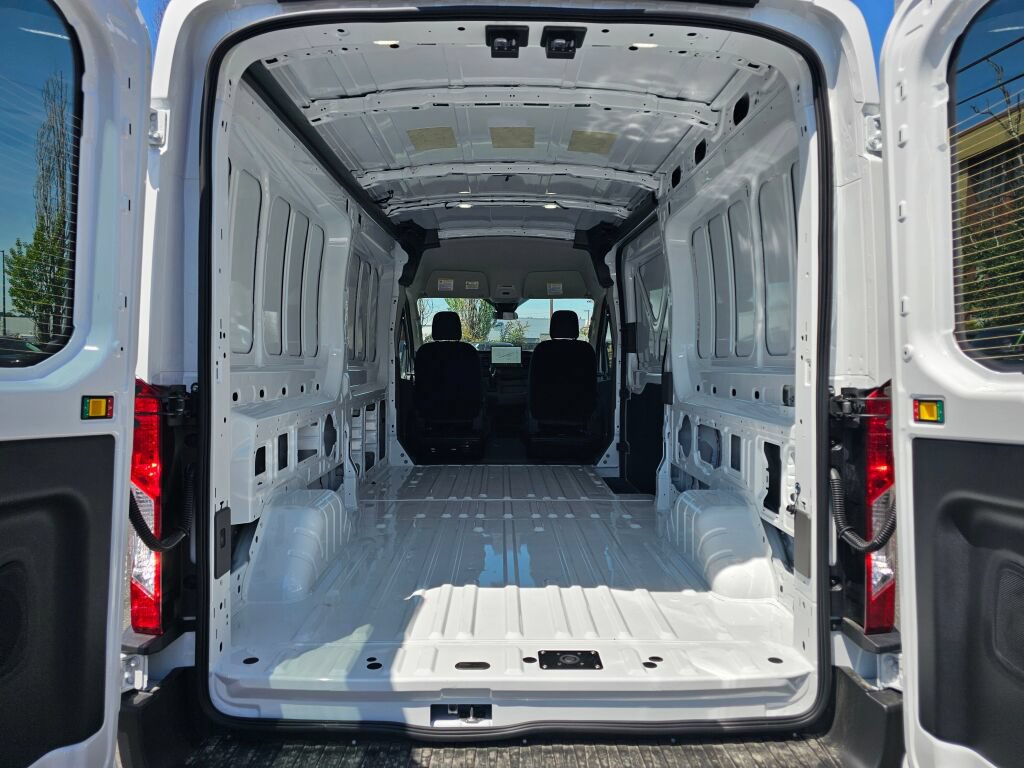 New 2026 Ford Transit 250 148 Medium Roof RWD image 10