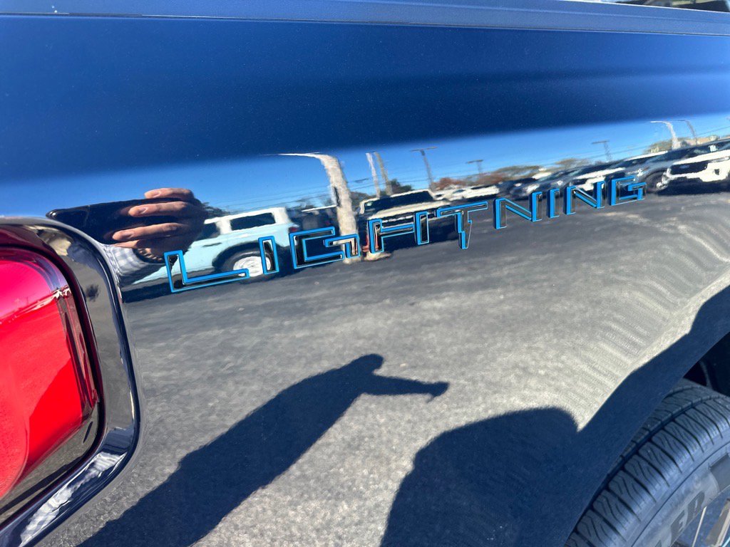 New 2025 Ford F150 Lightning Lariat image 8