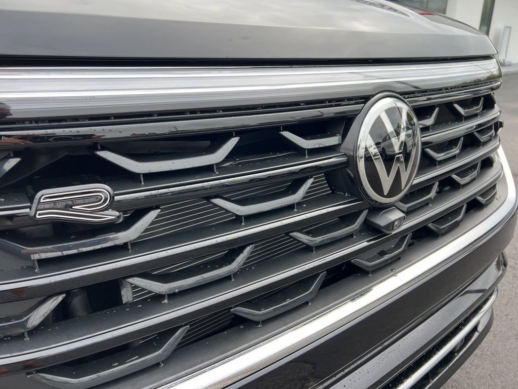 New 2026 Volkswagen Atlas Cross Sport SEL Premium R-Line image 10