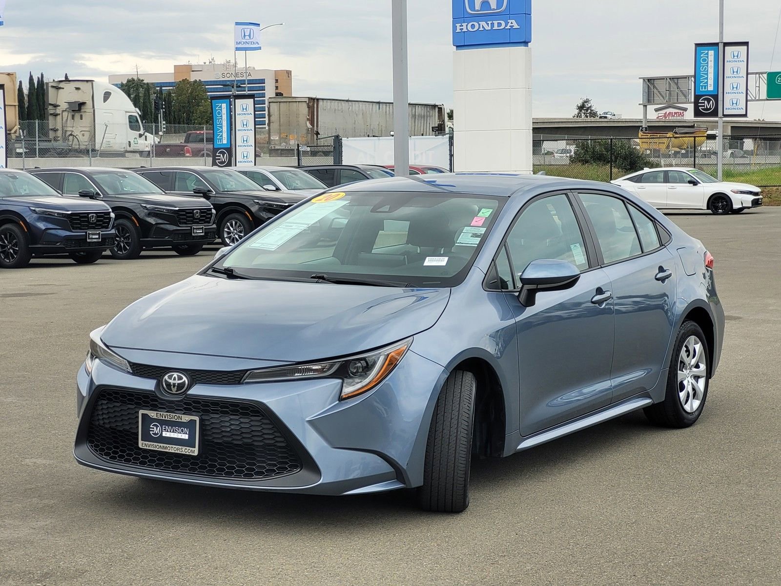 Used 2020 Toyota Corolla LE image 9