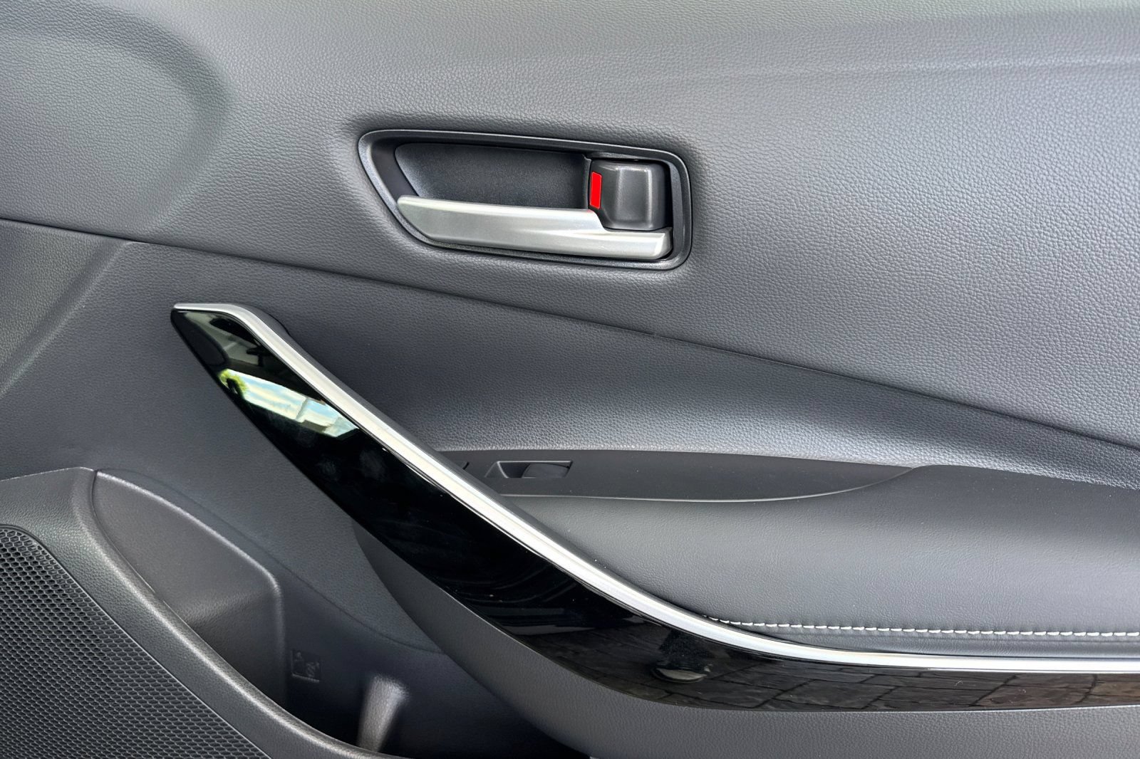 New 2026 Toyota Corolla XLE FWD image 19