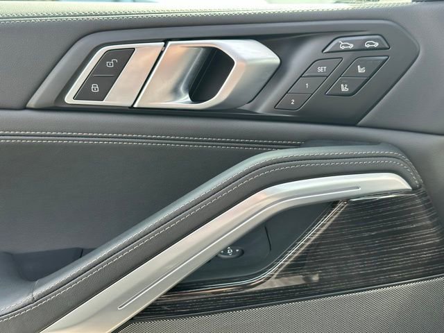 Certified 2025 BMW X6 M60i w/ Climate Comfort Package AWD/4WD image 21
