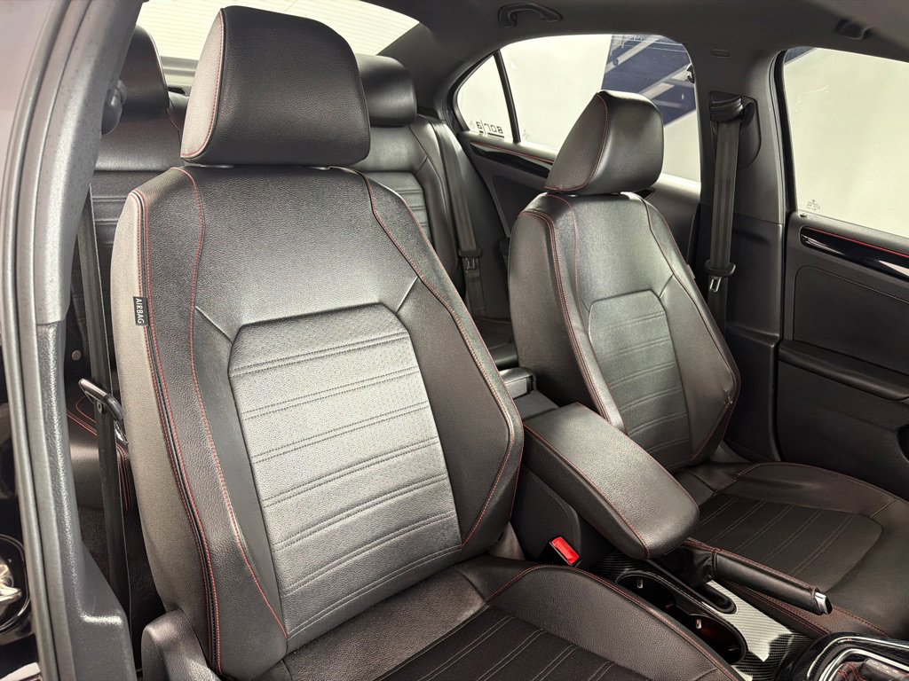 Used 2017 Volkswagen Jetta GLI image 24