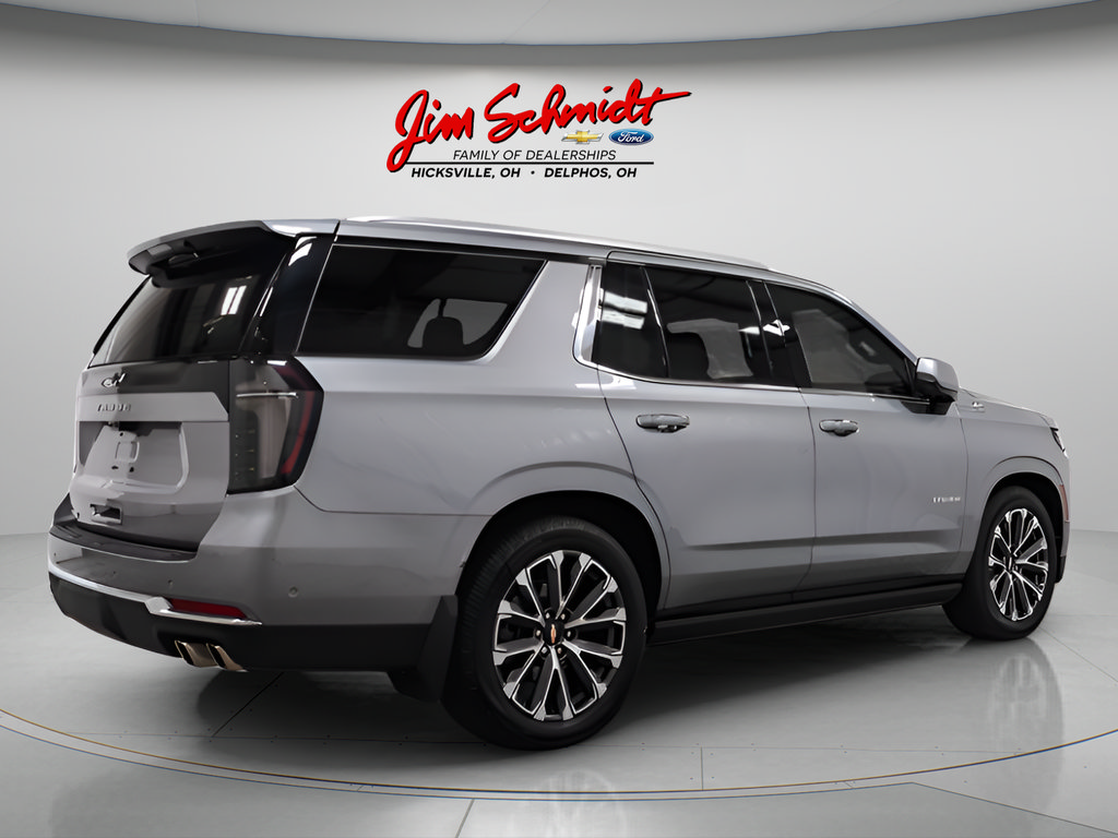 Used 2025 Chevrolet Tahoe High Country AWD/4WD image 6