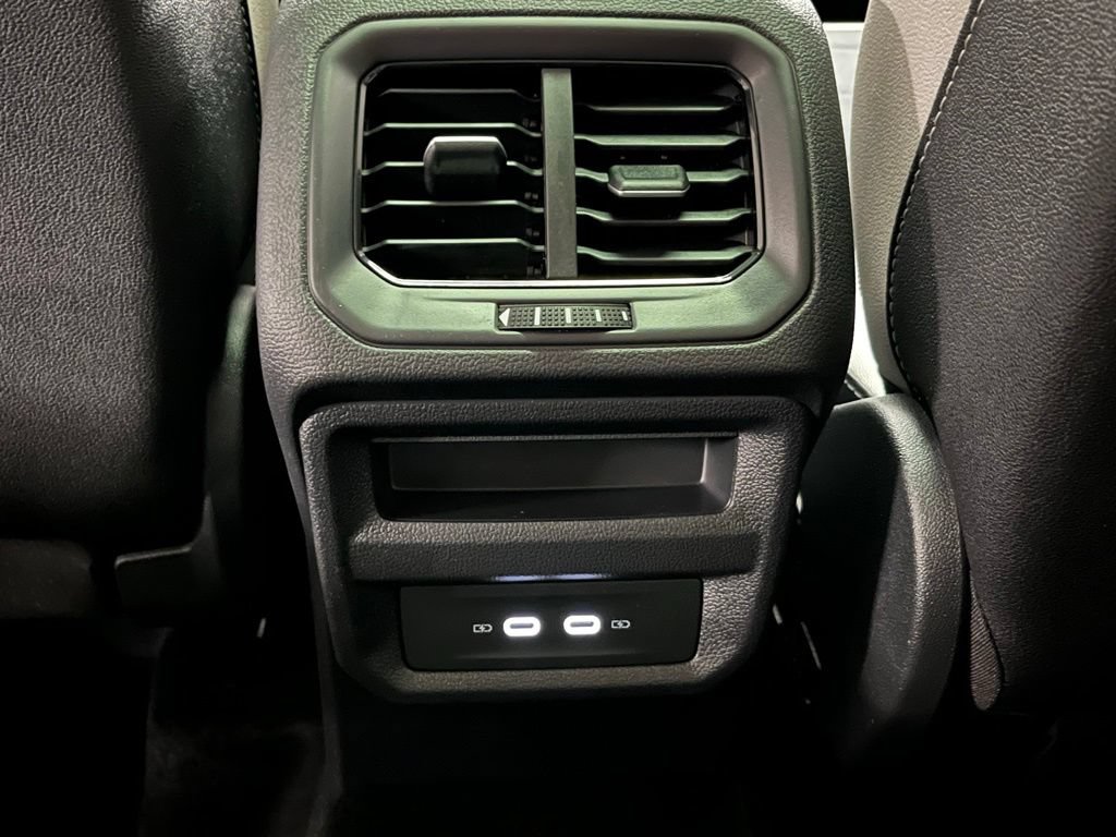New 2026 Volkswagen Taos SE AWD/4WD image 23