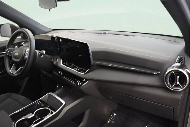 Used 2025 Chevrolet Equinox LT image 18