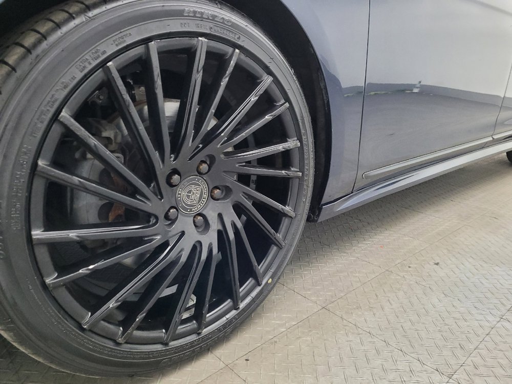 Used 2017 Lincoln Continental Select image 31