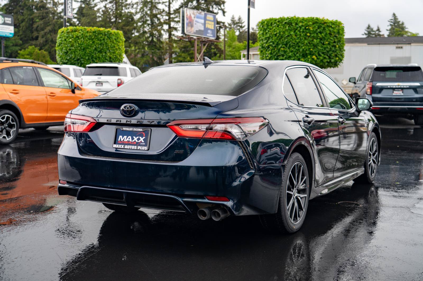 Used 2021 Toyota Camry SE FWD image 10