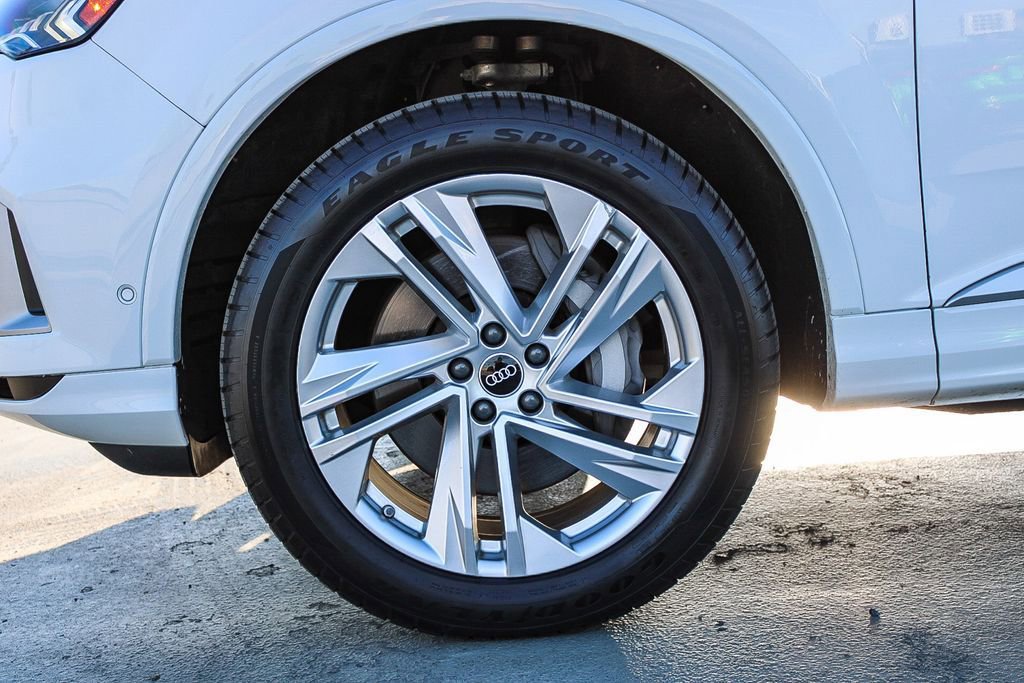 Used 2023 Audi Q7 3.0T Premium Plus image 11