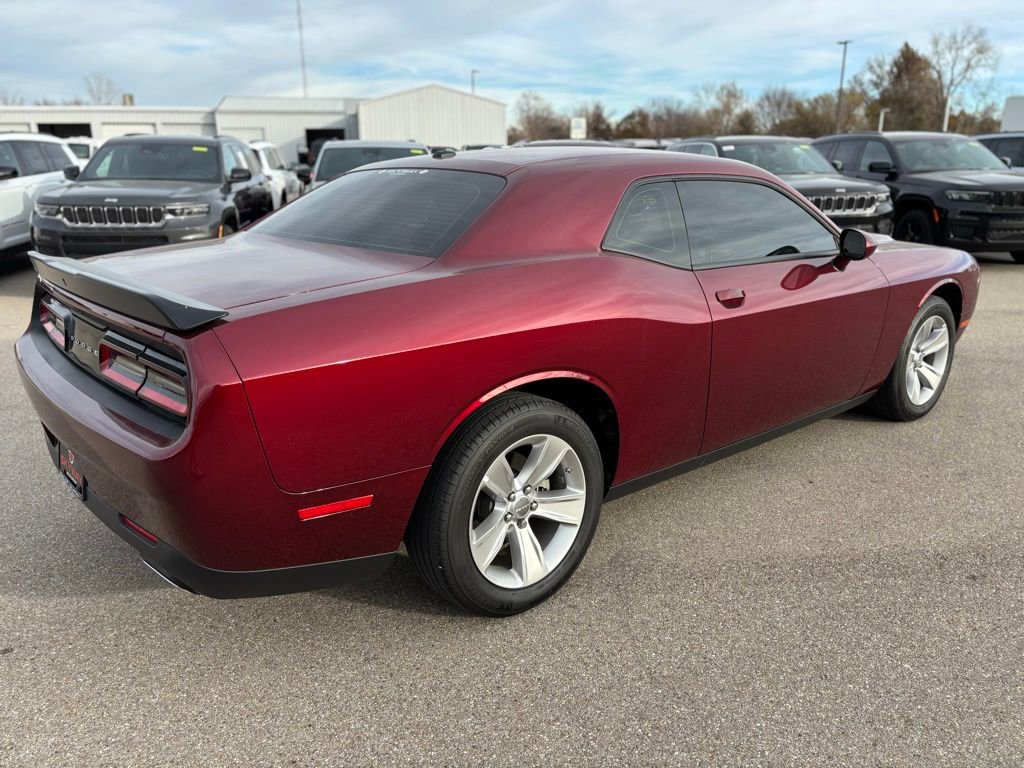 Used 2023 Dodge Challenger SXT image 4