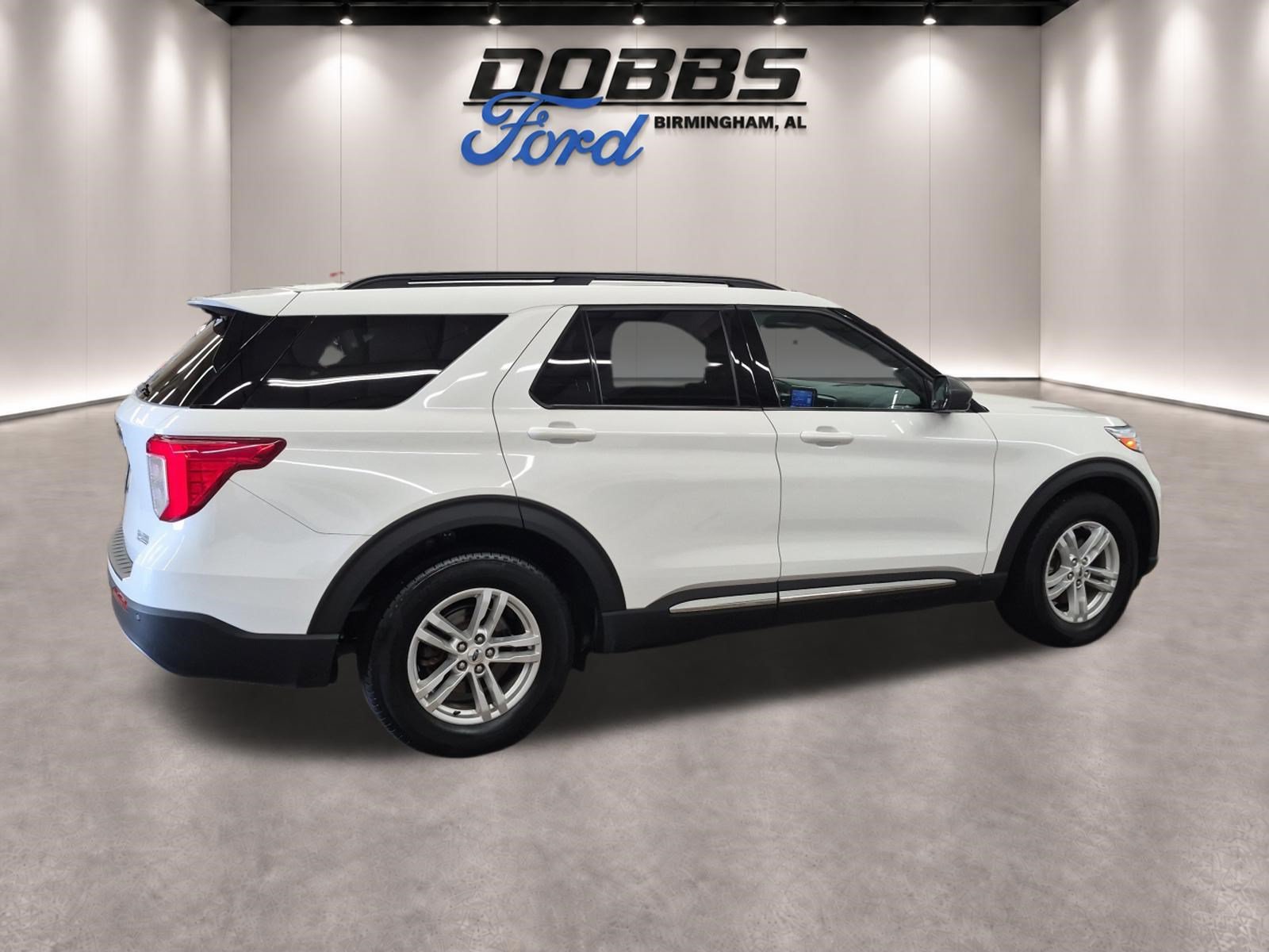 Certified 2023 Ford Explorer XLT w/ Equipment Group 202A RWD image 4