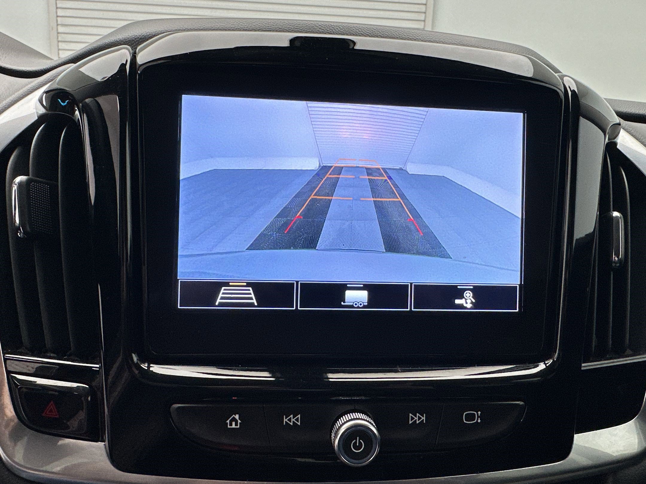 Used 2021 Chevrolet Traverse LT w/ LPO, Floor Liner Package image 22