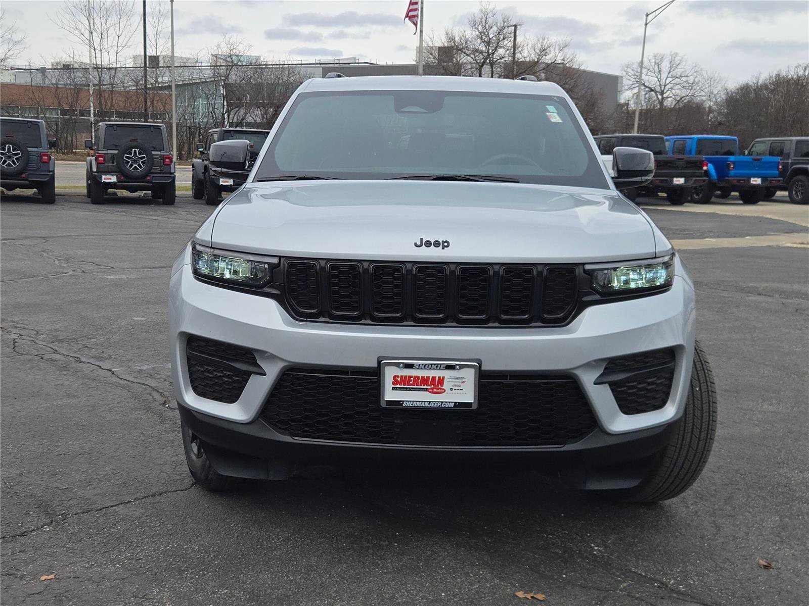 Certified 2024 Jeep Grand Cherokee Altitude image 5