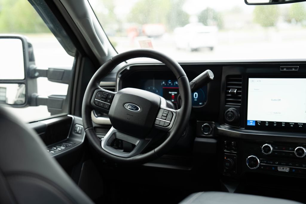 Used 2025 Ford F350 Lariat w/ Lariat Ultimate Package AWD/4WD image 14