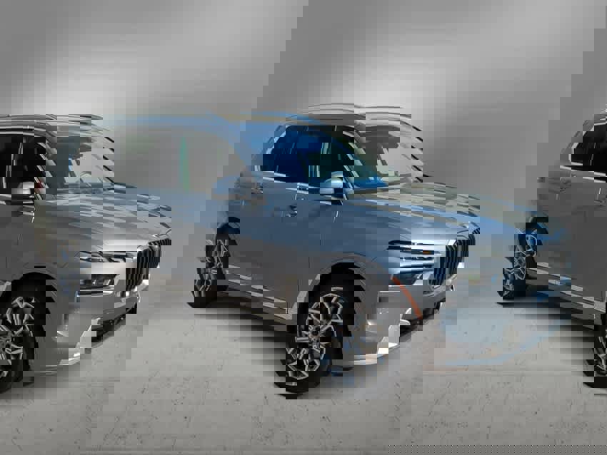 New 2026 BMW X7 xDrive40i w/ Executive Package image 2