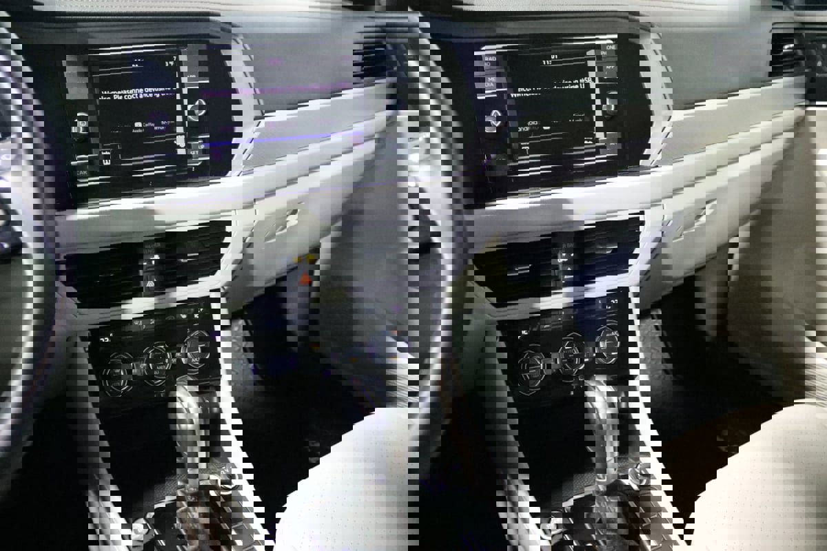 Used 2019 Volkswagen Jetta SE w/ Cold Weather Package image 41