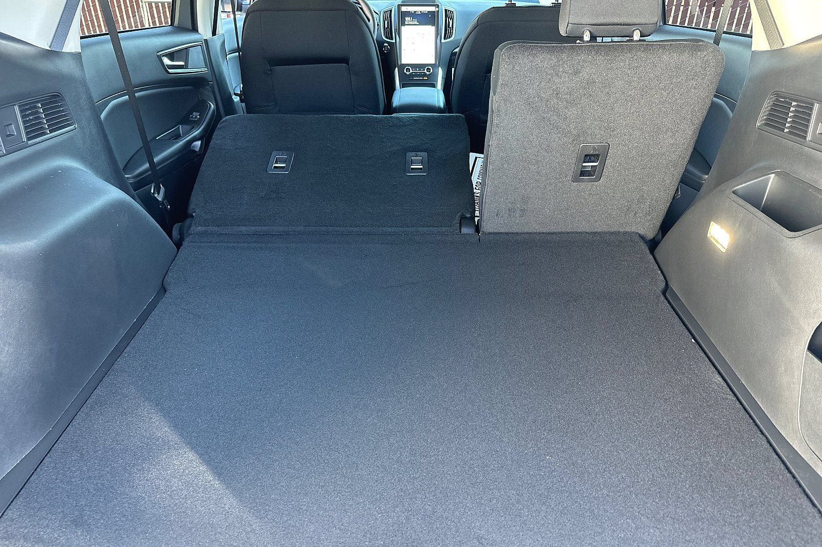 New 2024 Ford Edge SE w/ Black Appearance Package AWD/4WD image 17