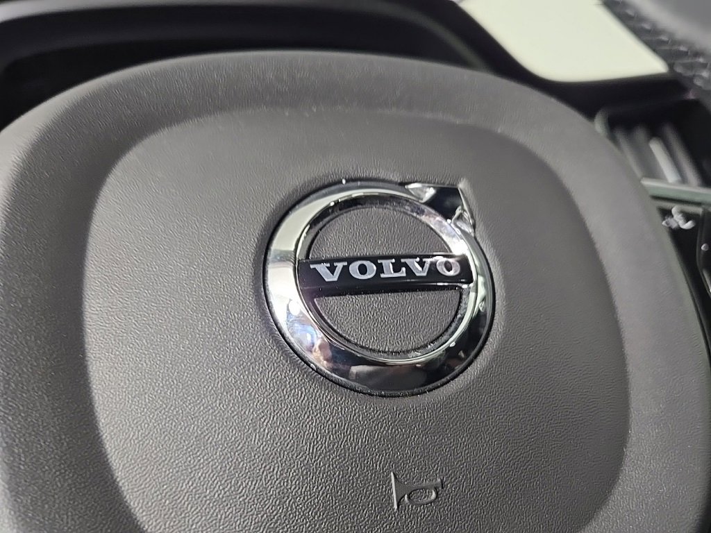 Certified 2023 Volvo XC60 B5 Plus w/ Climate Package image 30