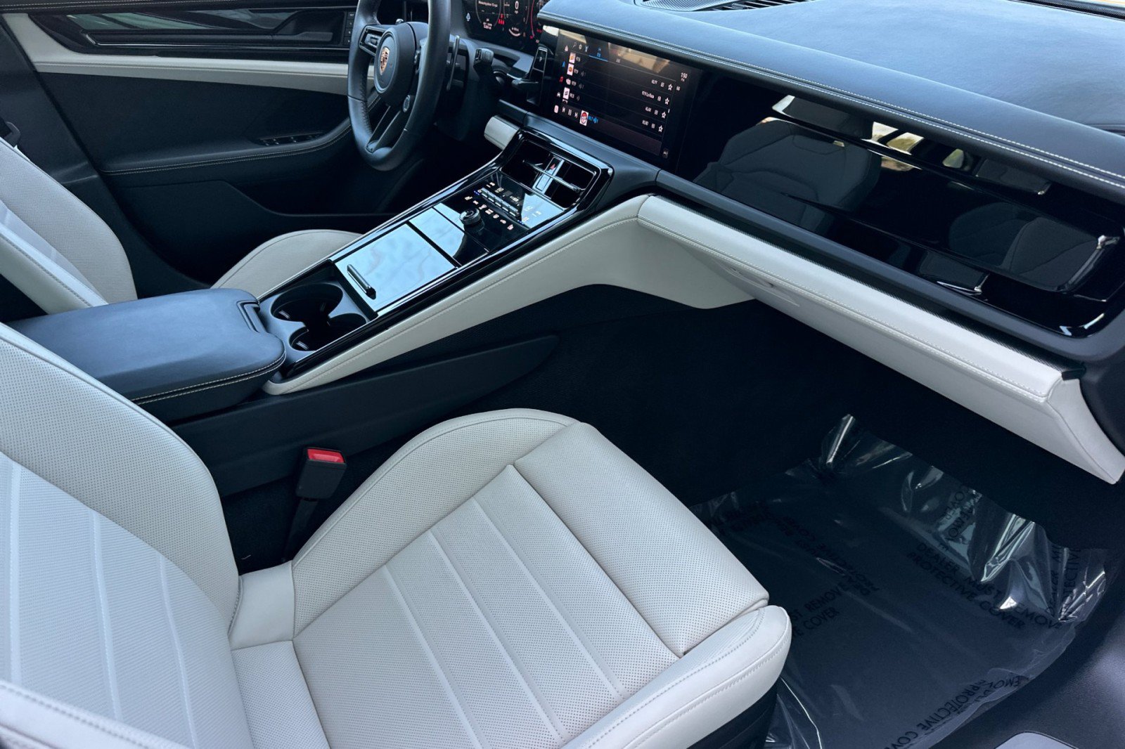 Used 2026 Porsche Panamera image 16