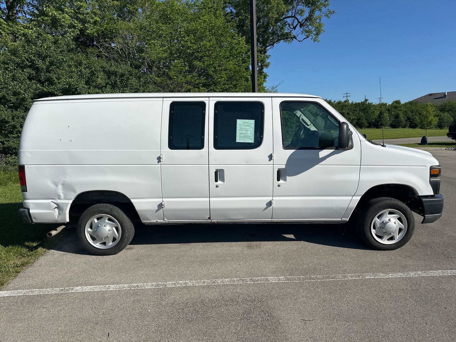 Used 2008 Ford E-150 and Econoline 150 RWD image 2