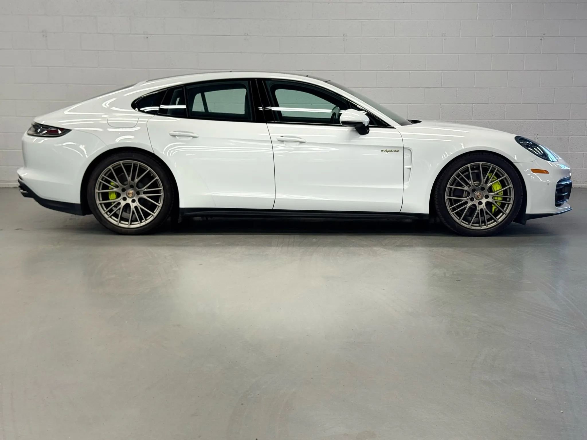 Used 2023 Porsche Panamera 4 Platinum Edition image 12