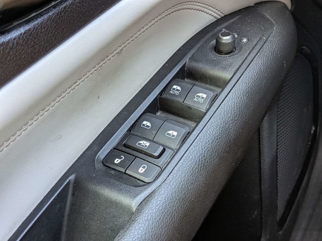 Used 2022 Jeep Compass Limited AWD/4WD image 23