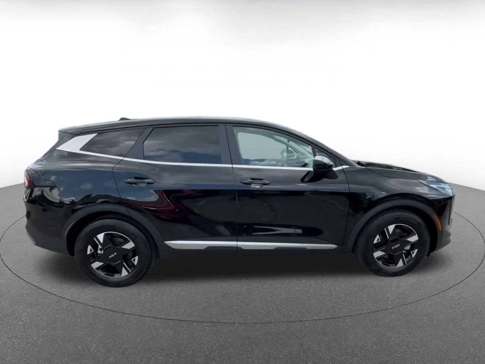 Used 2026 Kia Sportage LX FWD image 15