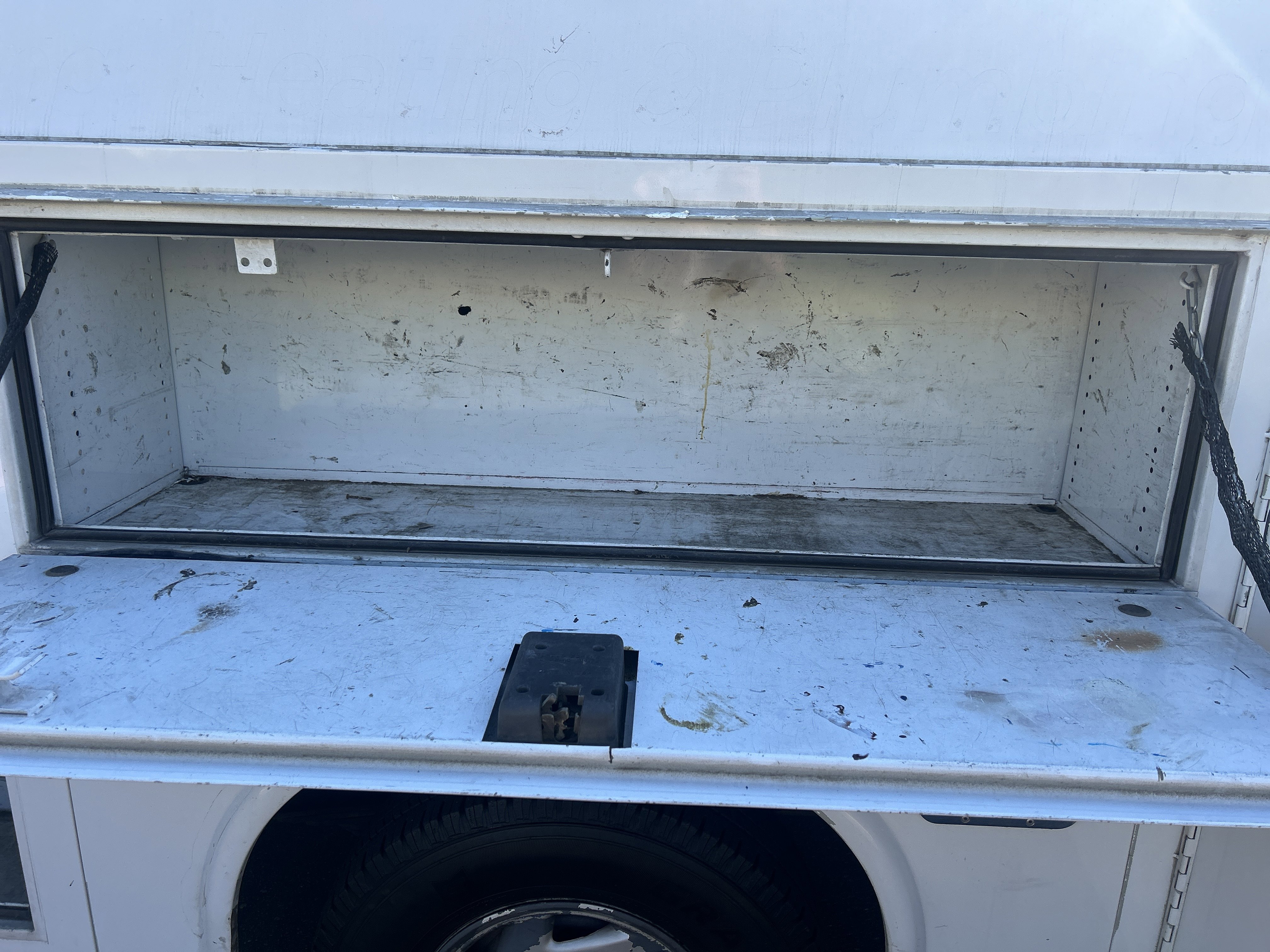 Used 2016 Ford E-350 and Econoline 350 Super Duty RWD image 13