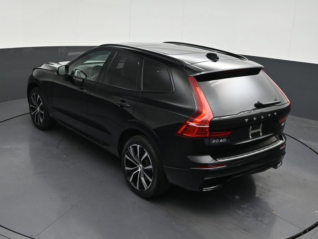 Used 2024 Volvo XC60 B5 Plus w/ Protection Package Premier AWD/4WD image 19