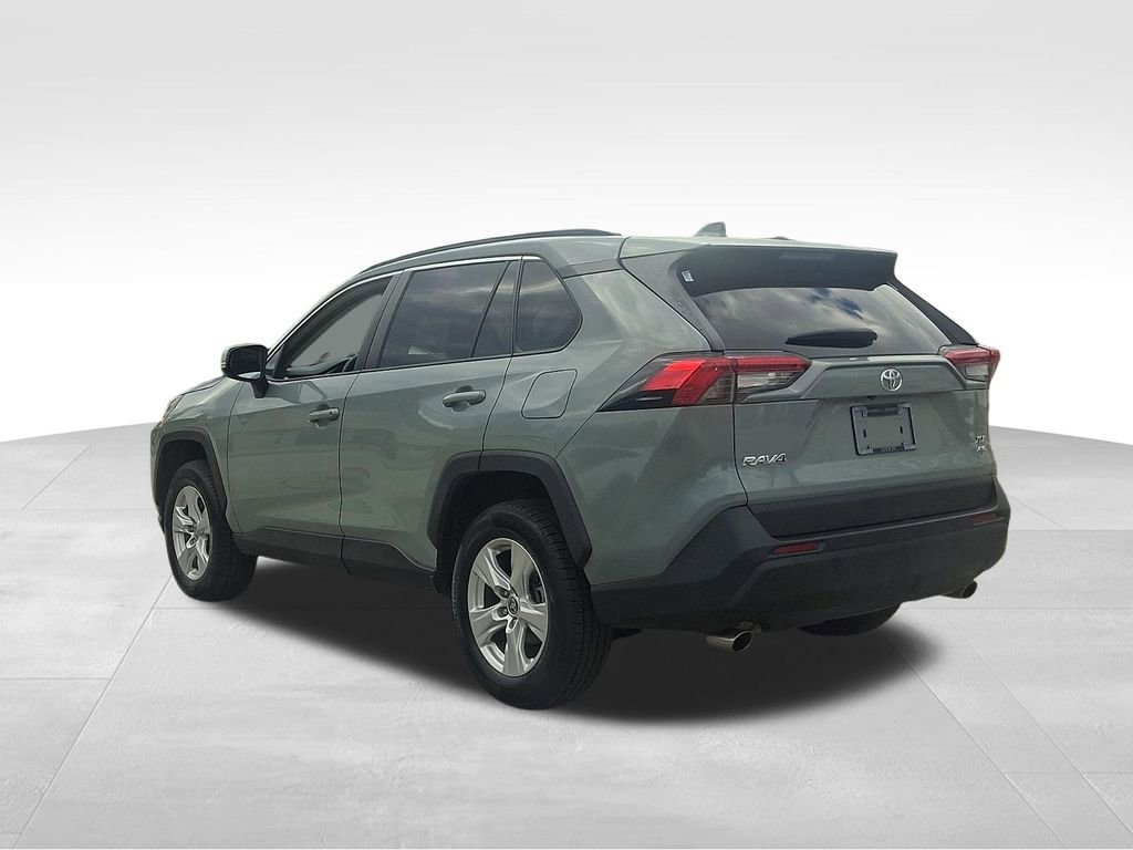 Used 2021 Toyota RAV4 XLE image 4