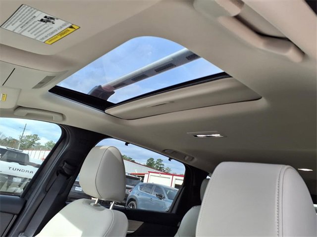 Used 2025 MAZDA CX-90 3.3 Turbo w/ Preferred Package image 13