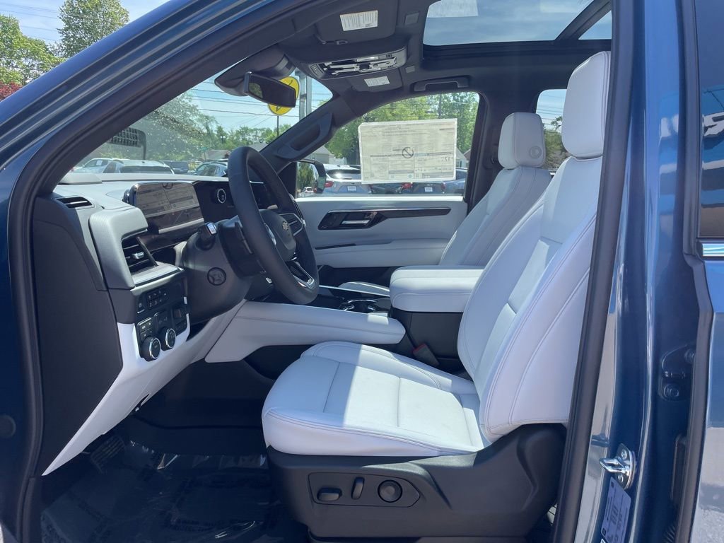 New 2026 Chevrolet Tahoe Premier w/ Sun And Tow Package AWD/4WD image 4