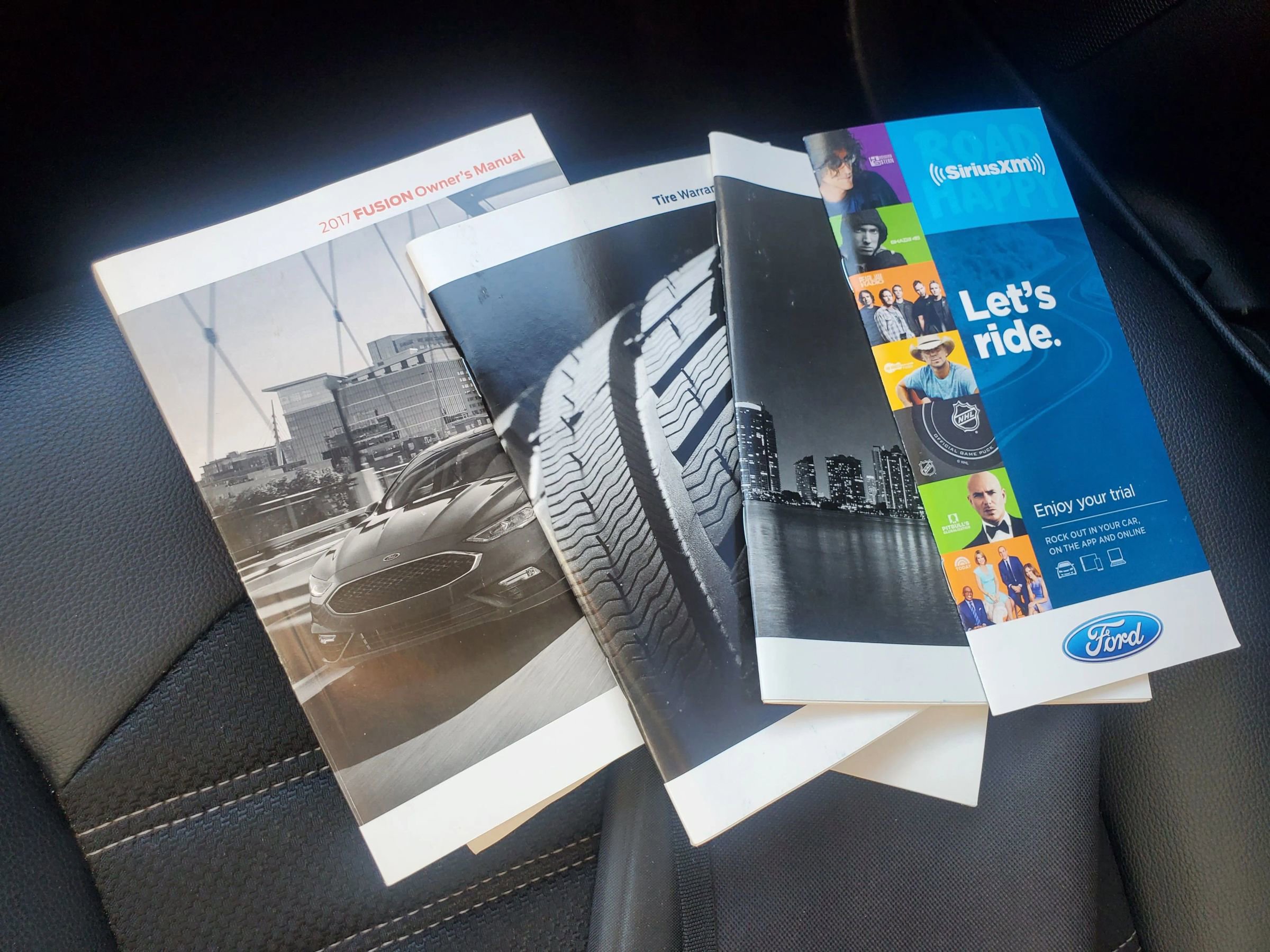 Used 2017 Ford Fusion SE w/ Equipment Group 201A image 38