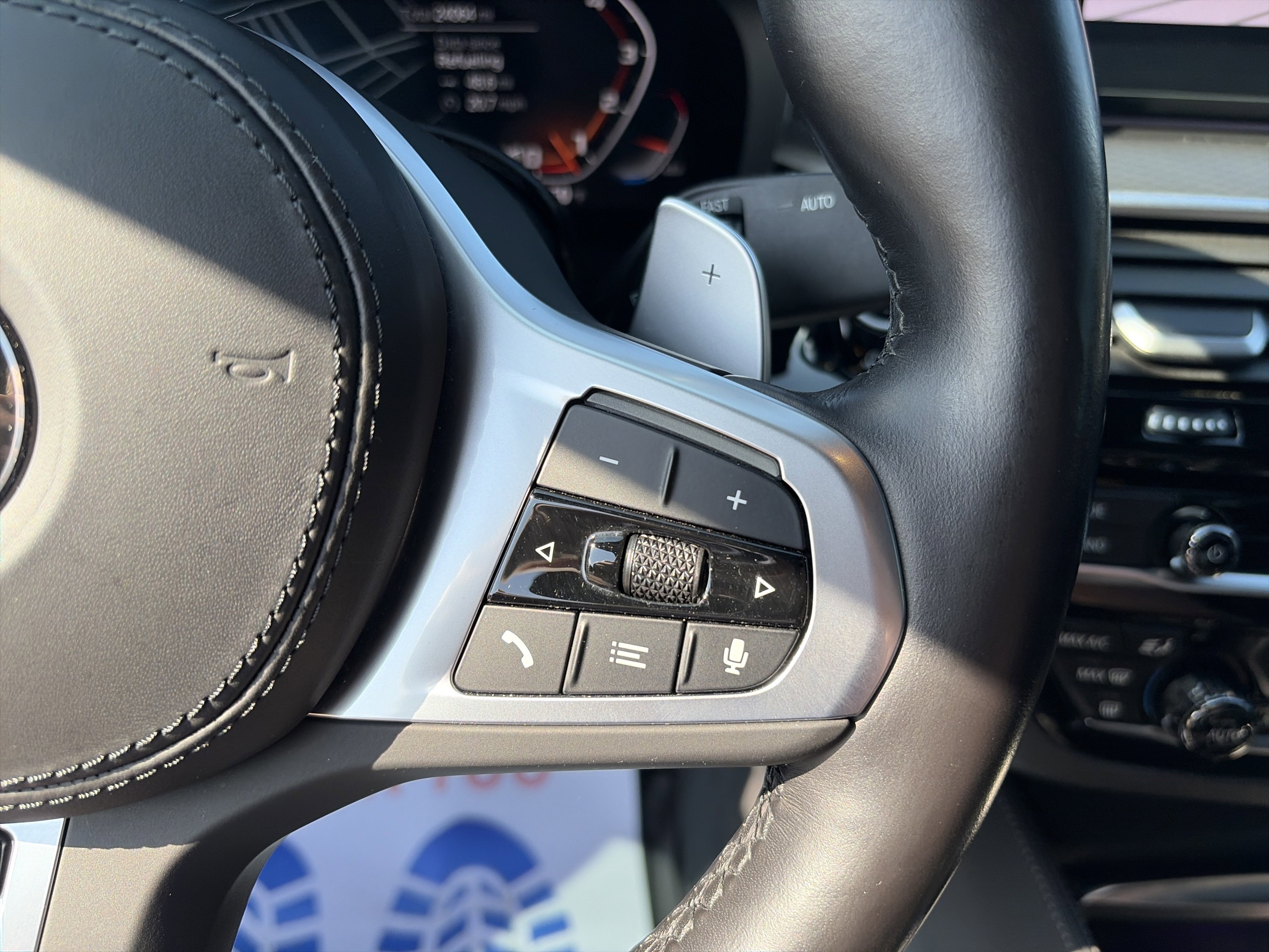 Used 2023 BMW M550i xDrive w/ Executive Package AWD/4WD image 56