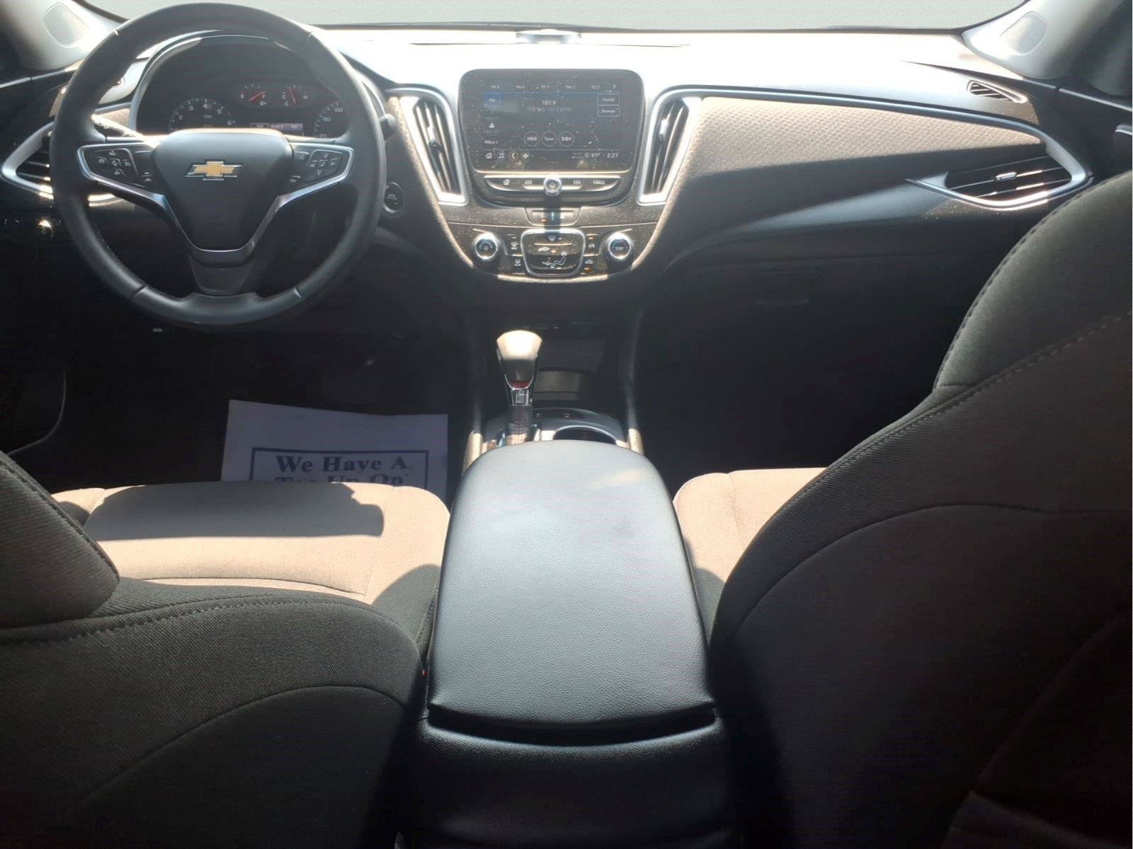 Used 2024 Chevrolet Malibu RS FWD image 2